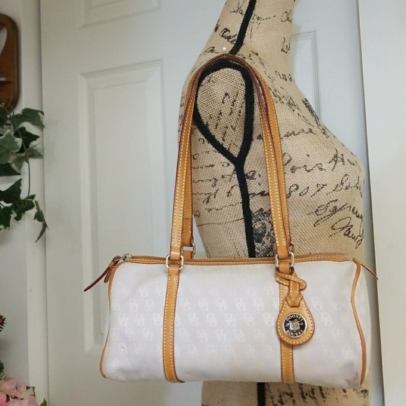 Dooney & Bourke Handbags - Dooney & Bourke Bag